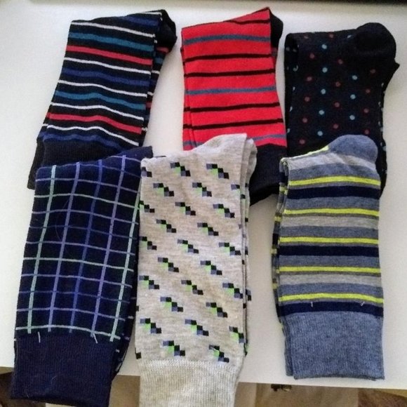 Men's S/S Distressed Shirts - 2 of Them w/Socks!! - Picture 6 of 6